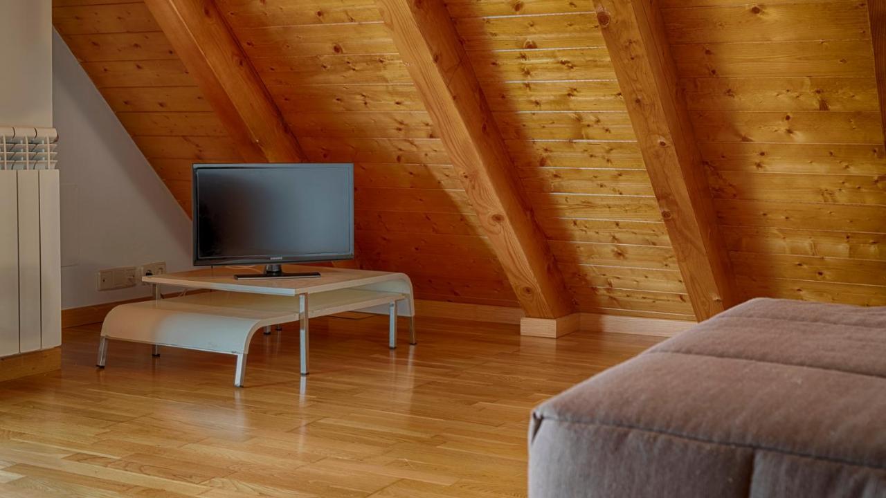 Saplan Real Estate Laujo Lägenhet Bossòst Exteriör bild