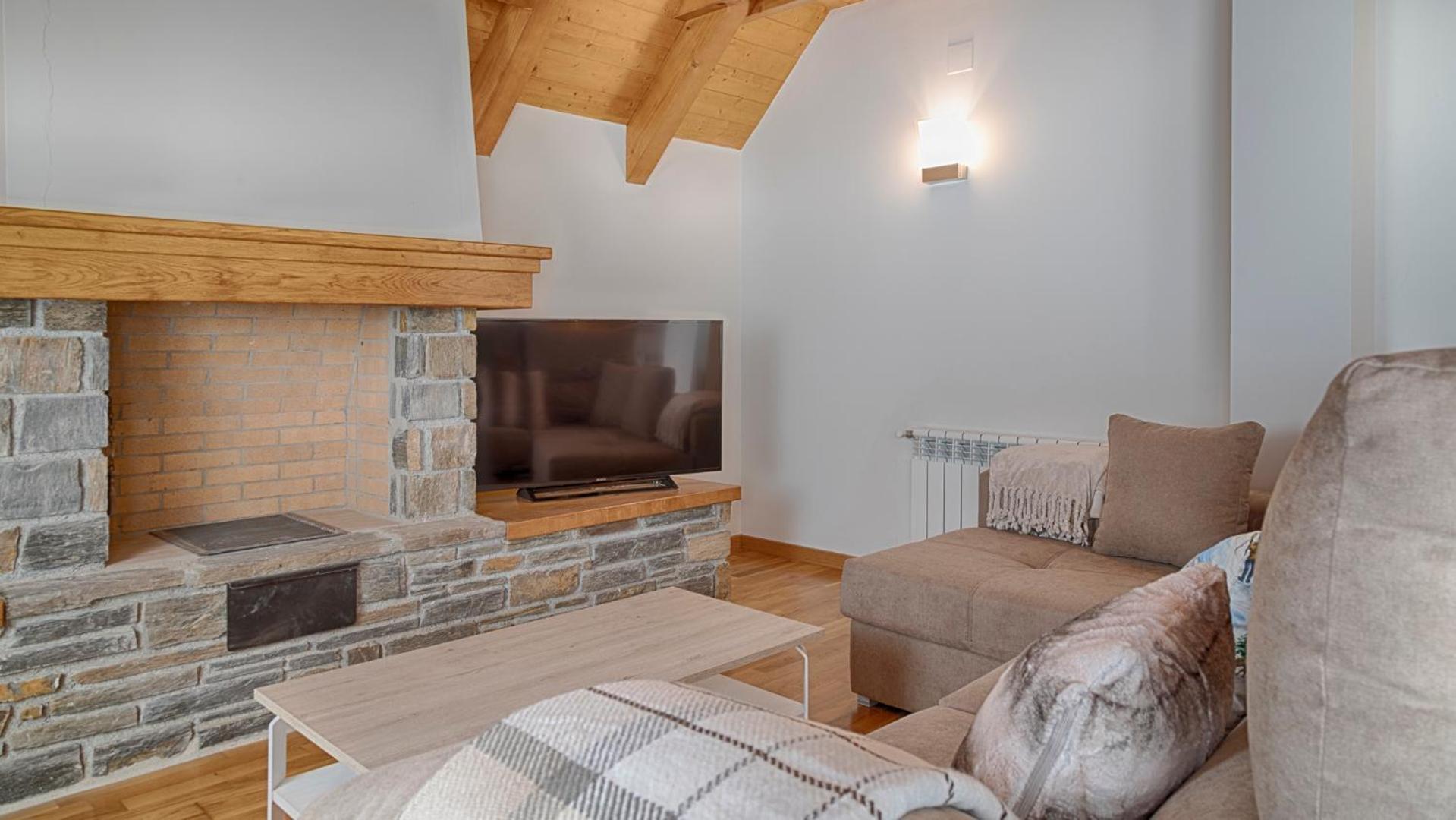 Saplan Real Estate Laujo Lägenhet Bossòst Exteriör bild